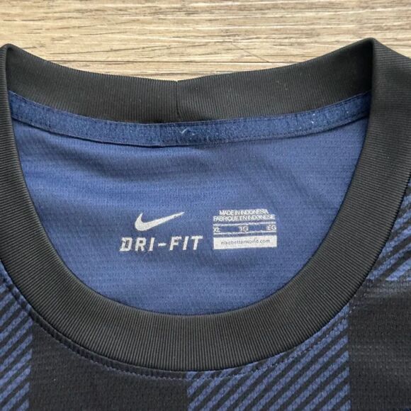 Authentic Manchester United AON 2013-14 Away Jersey Kit Size XL - Picture 5 of 8